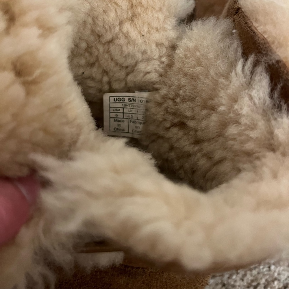 UGG Mini Boot - Picture 6 of 7